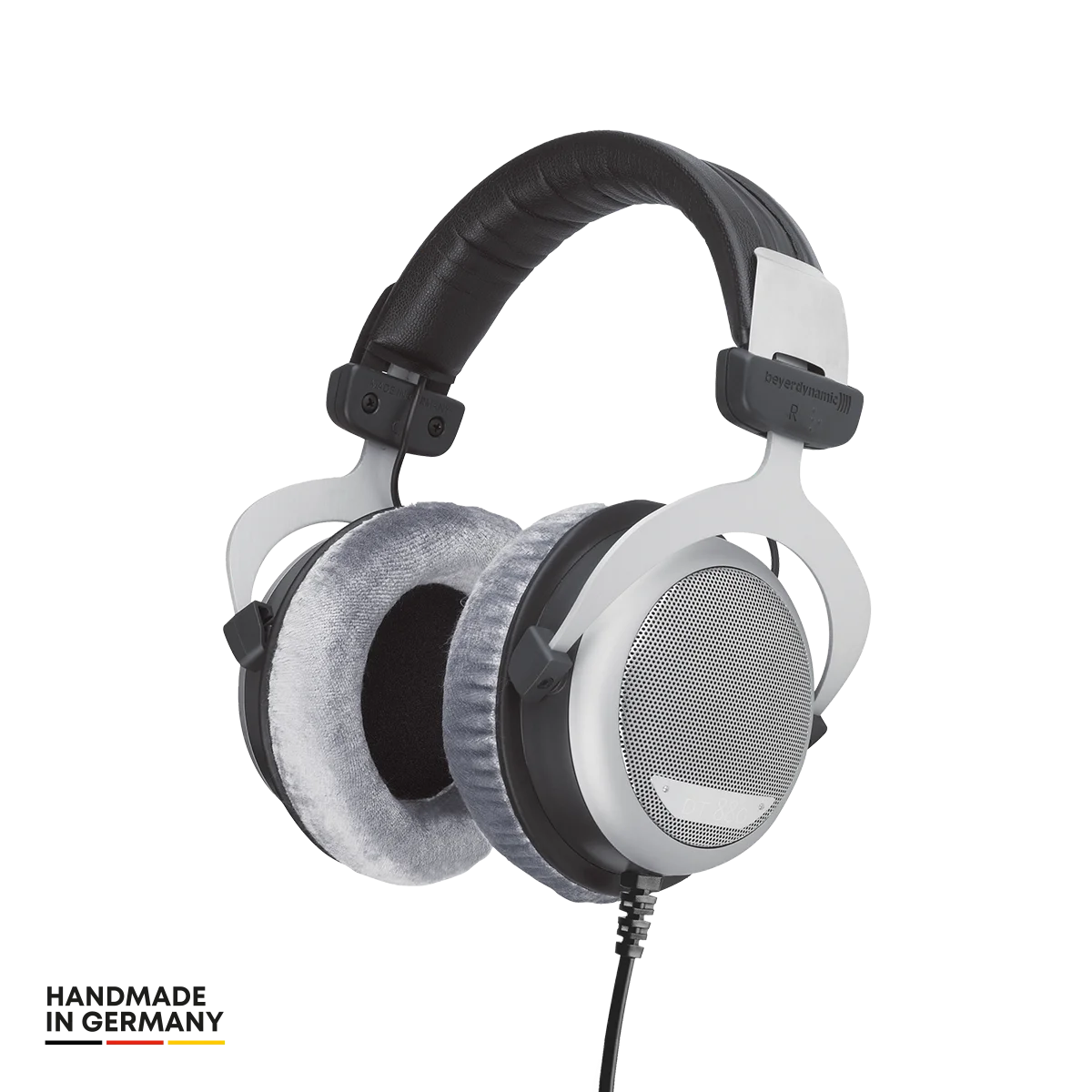 DT 880 EditionHi-fi headphones (semi-open)