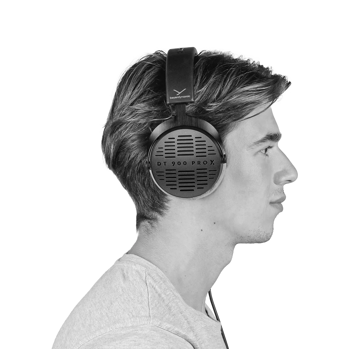 DT 900 PRO XStudio headphones for critical listening, mixing & mastering (open-back)