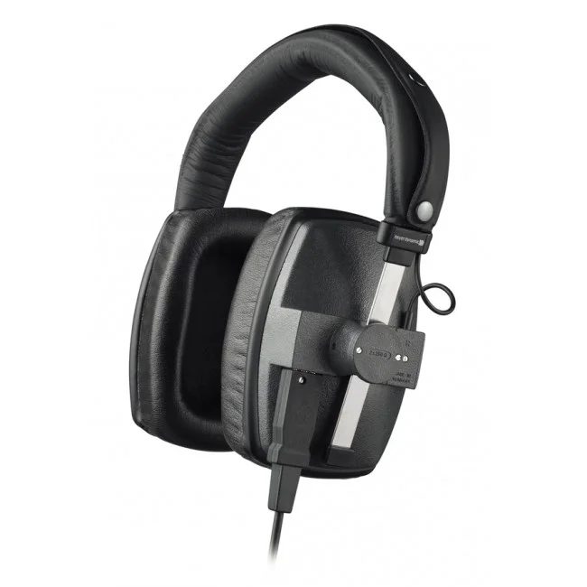 DT 150Monitor headphones for noisy studio environments (closed)